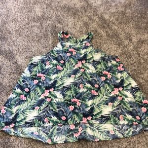 Floral top size small